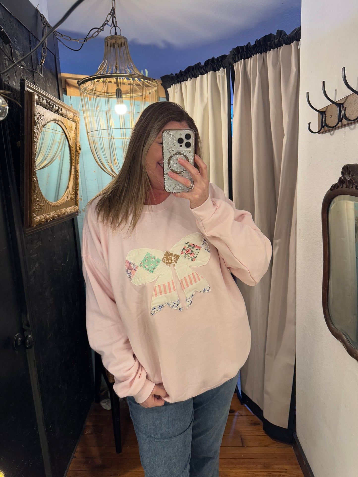 Vintage Quilt Bow Sweatshirt - Soft Pink