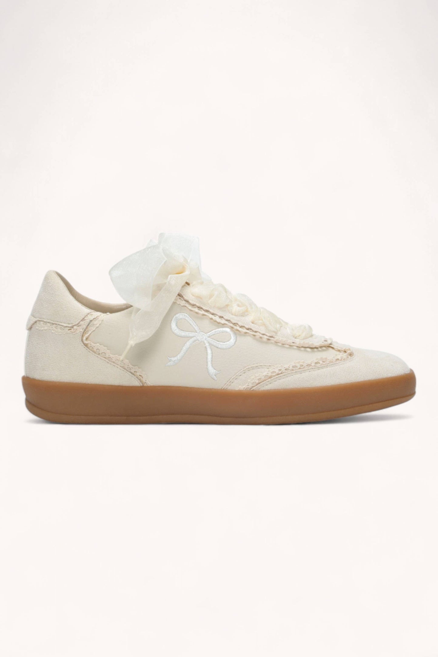 Julie Ribbon Embroidery Lace Edge Sneakers