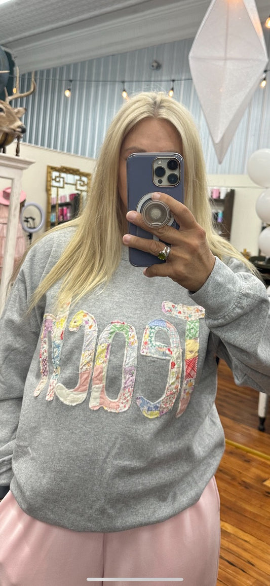 Quilted TEACH Sweatshirt - Grey