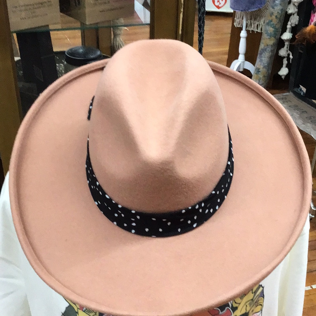 GIGI PIP's Cara Loren Pencil Brim Hat - Dusty Pink