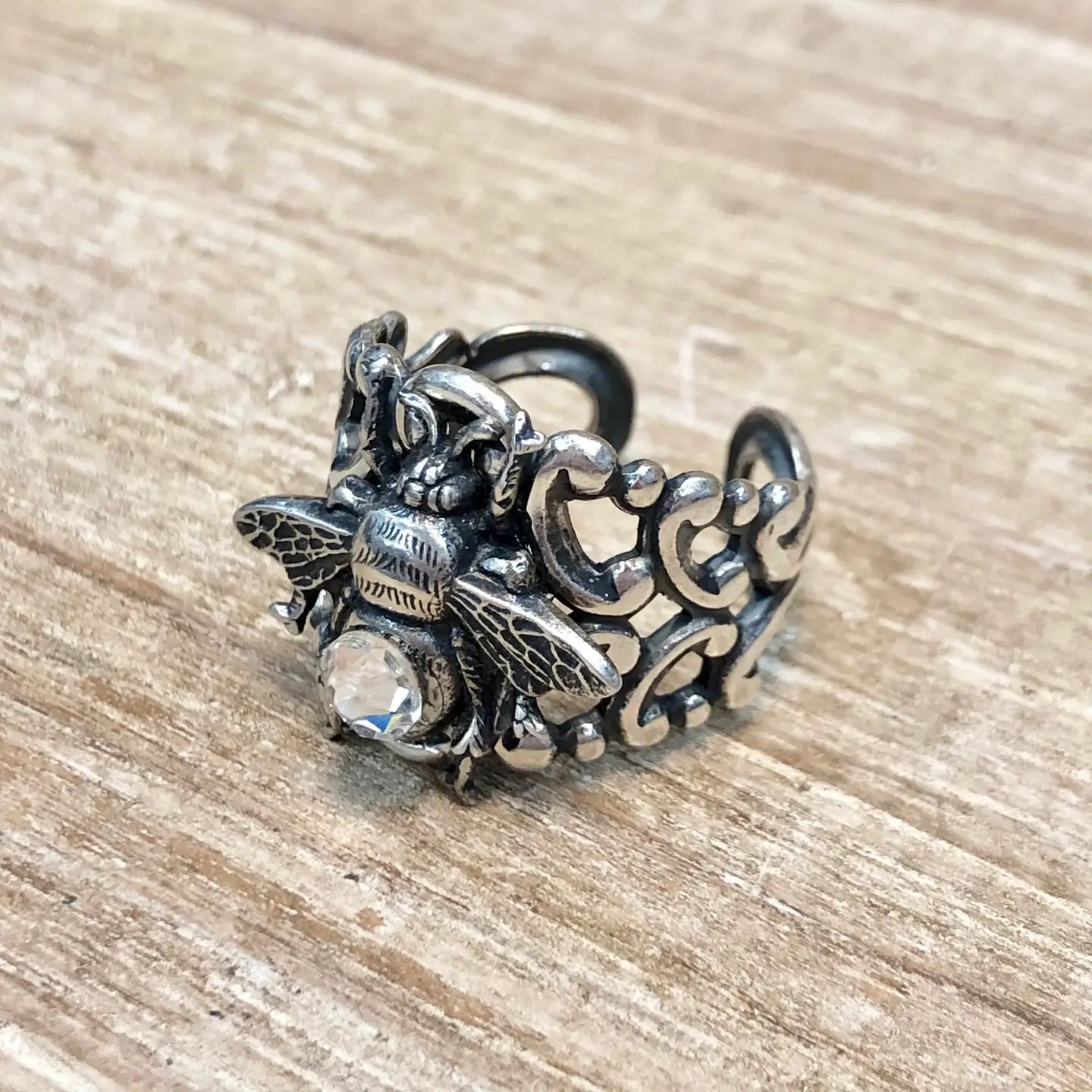 Sweet Bee Ring