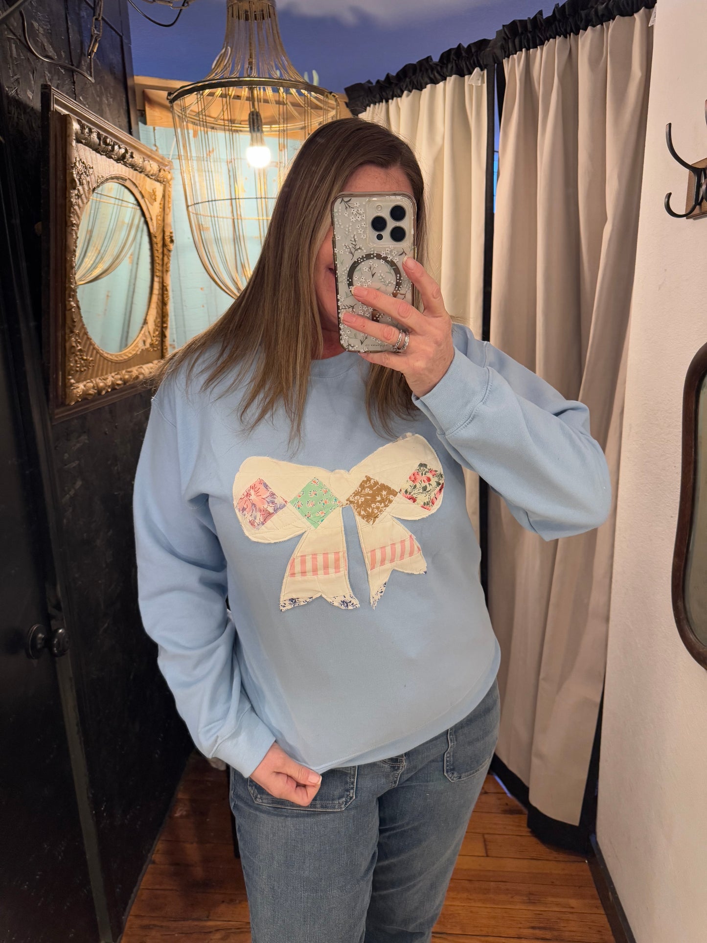 Vintage Quilt Bow Sweatshirt - Light Blue