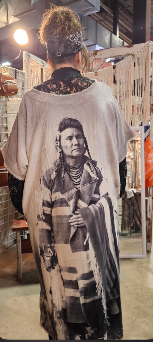 High Low Native Chief Top - Oatmeal