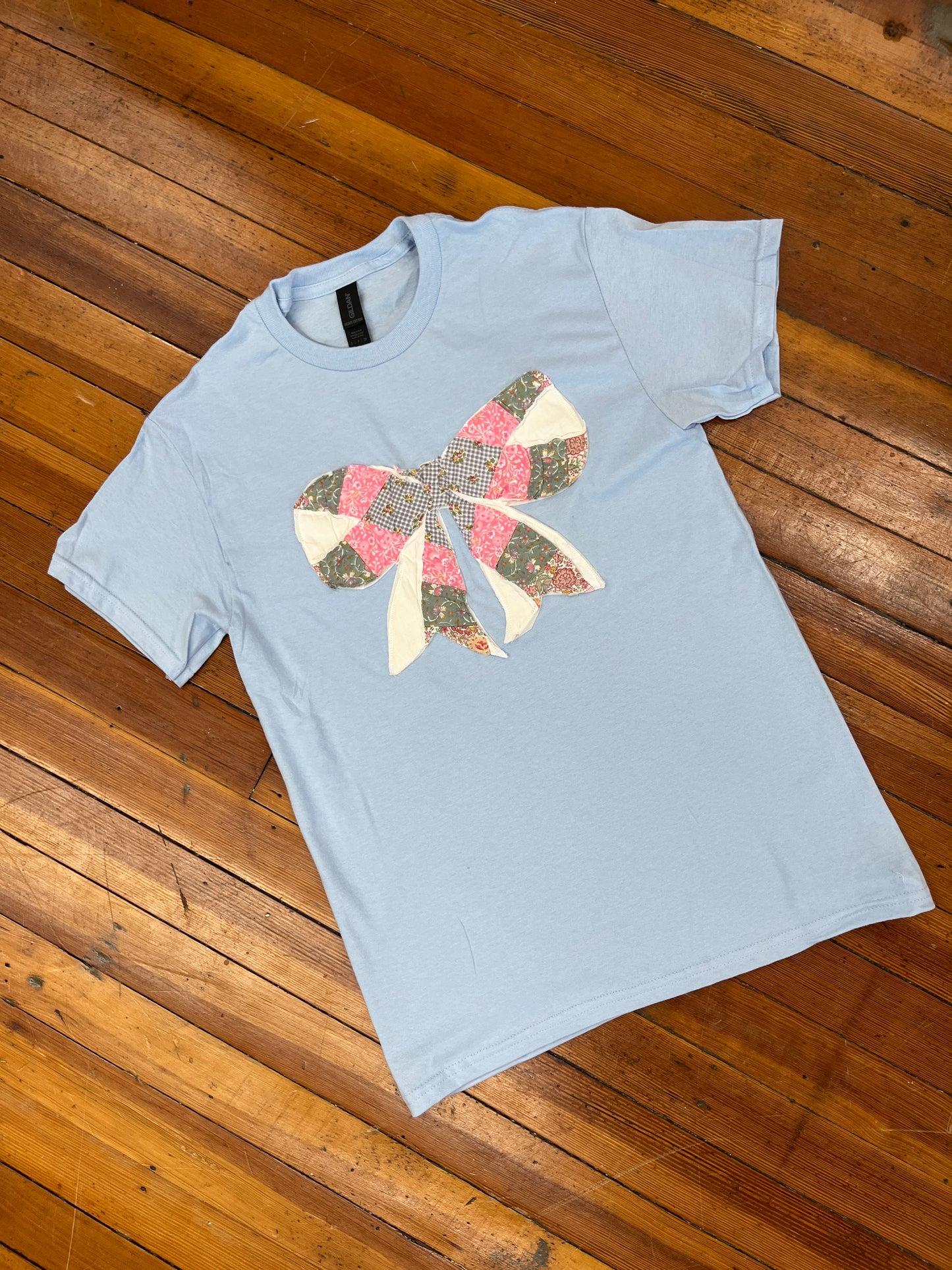 Vintage Quilt Bow Tee- Light Blue