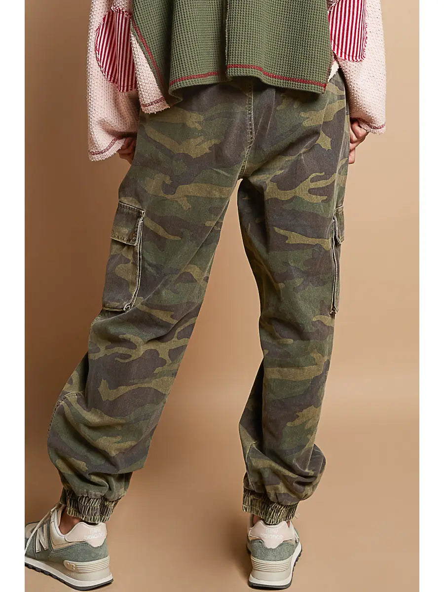 Pocket Detailed Camo Jogger Pant