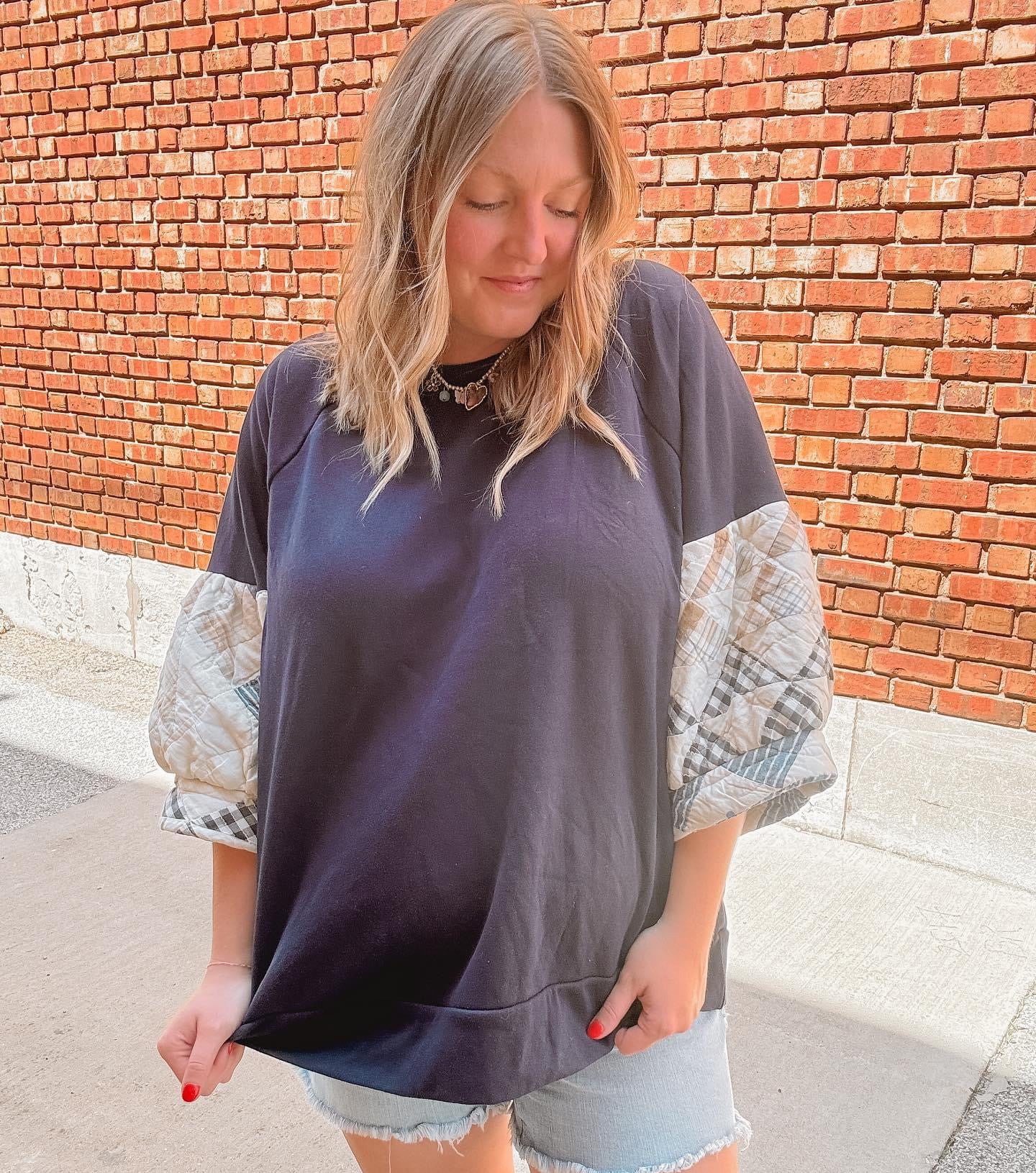 Quilted 3/4 Sleeve Sweatshirt