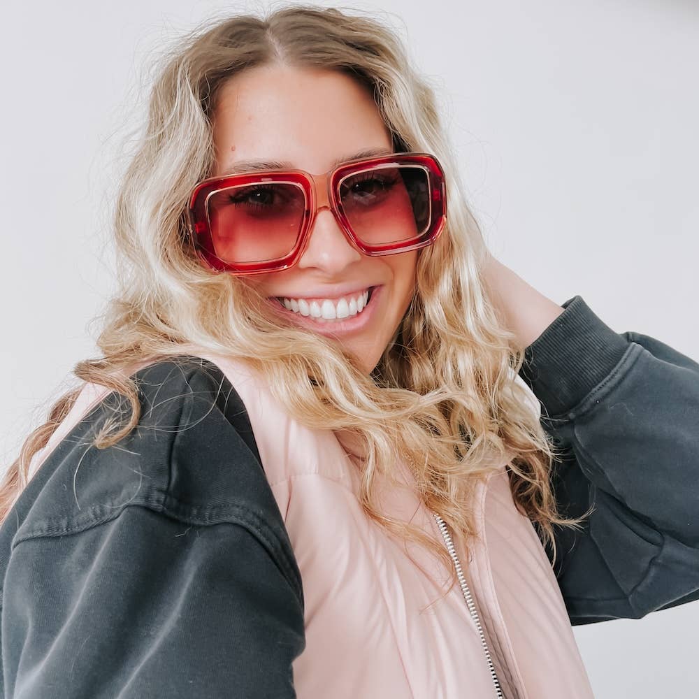 Nicolette Retro Oversized Square Sunglasses:Peach/Red/Peach Lens