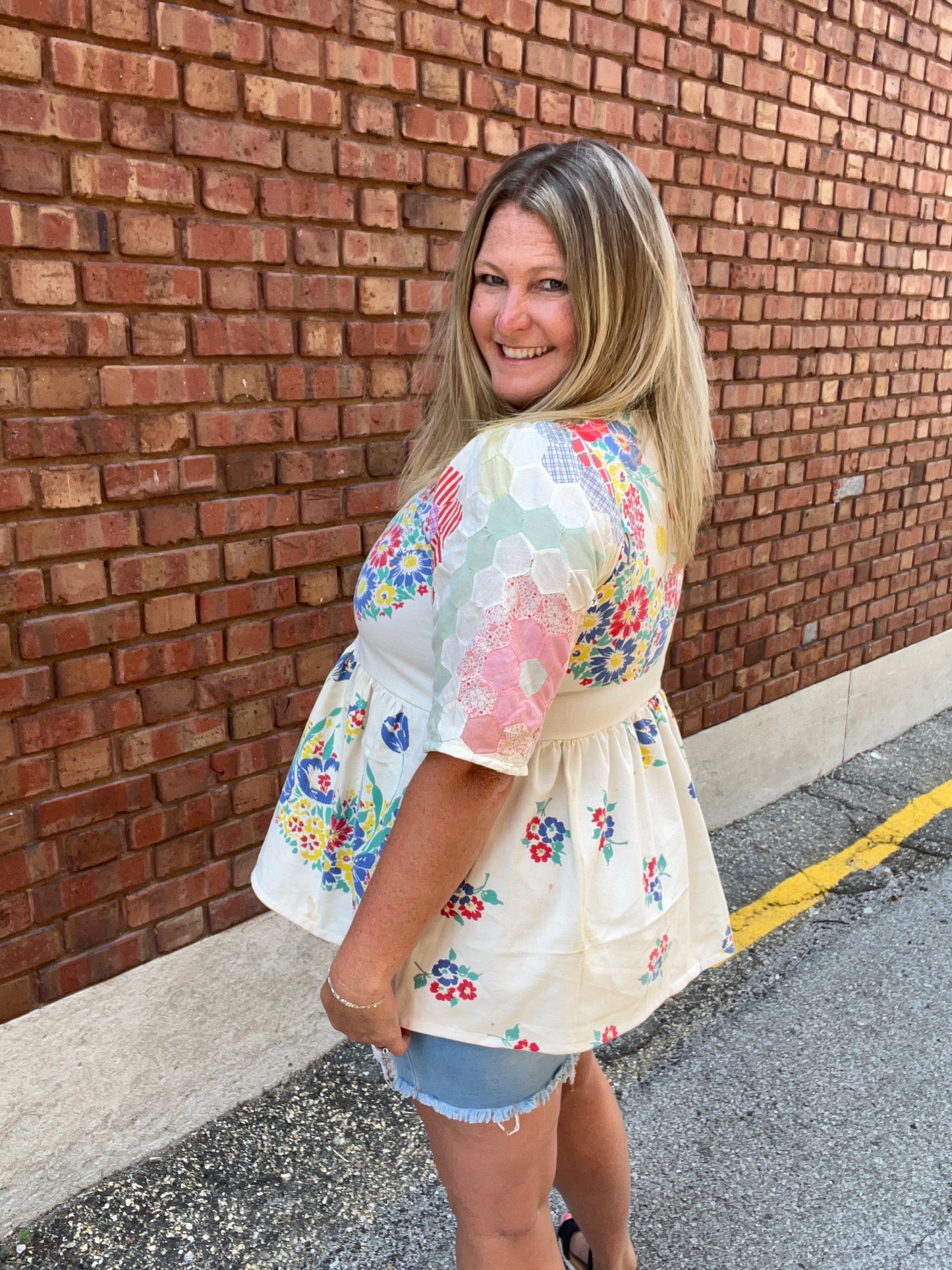 Lightweight Floral Quilted Sleeve Top