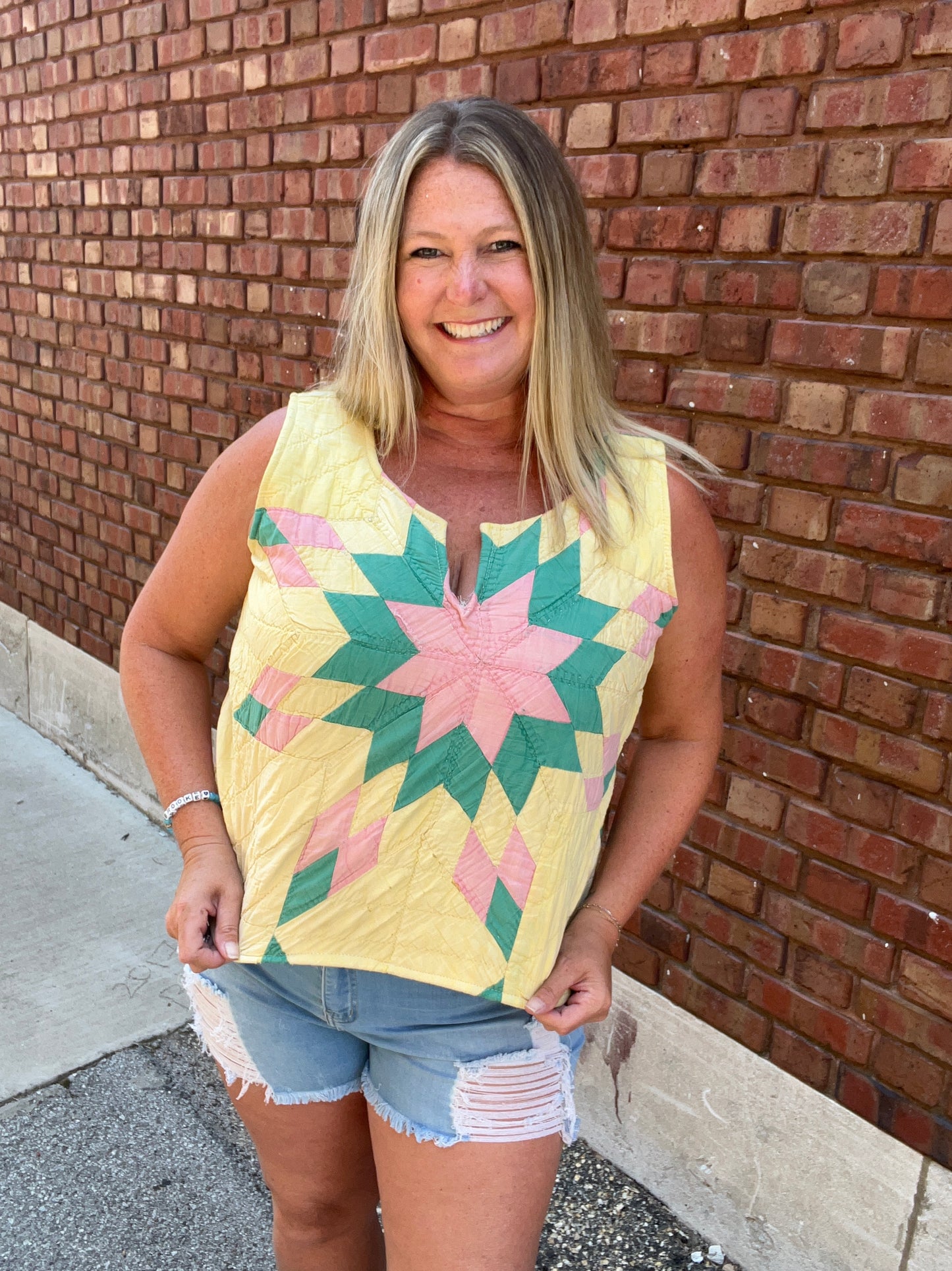 Vintage Quilted V Cut Sleeveless Top - Yellow