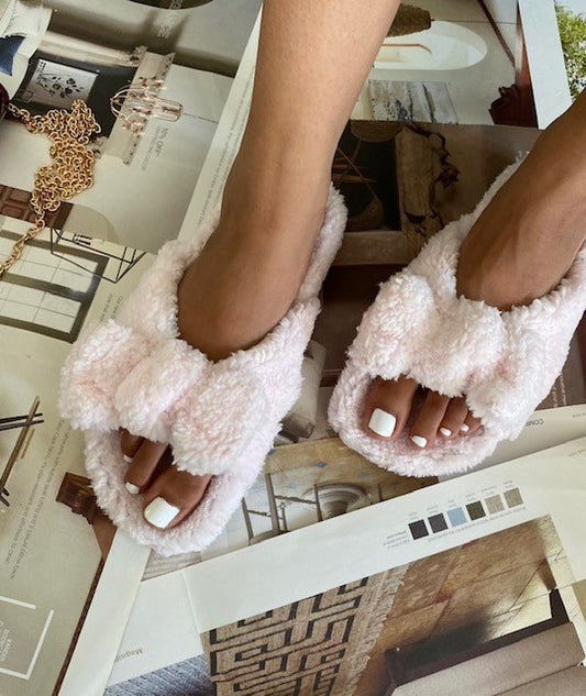 Fury Slippers - Light Pink