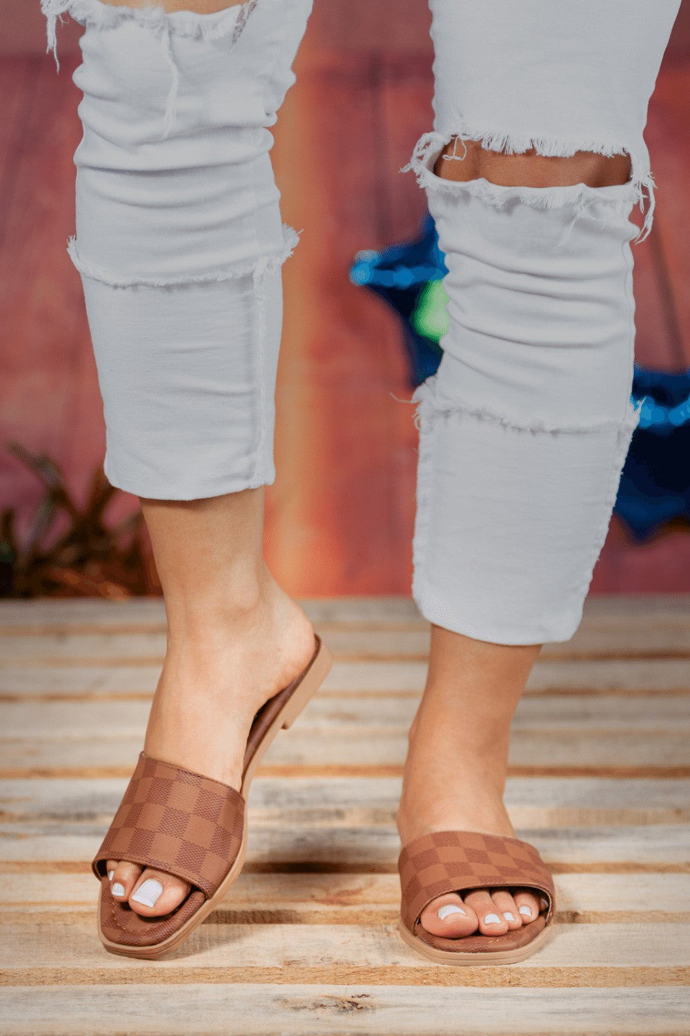 Checkered Sandal - Brown