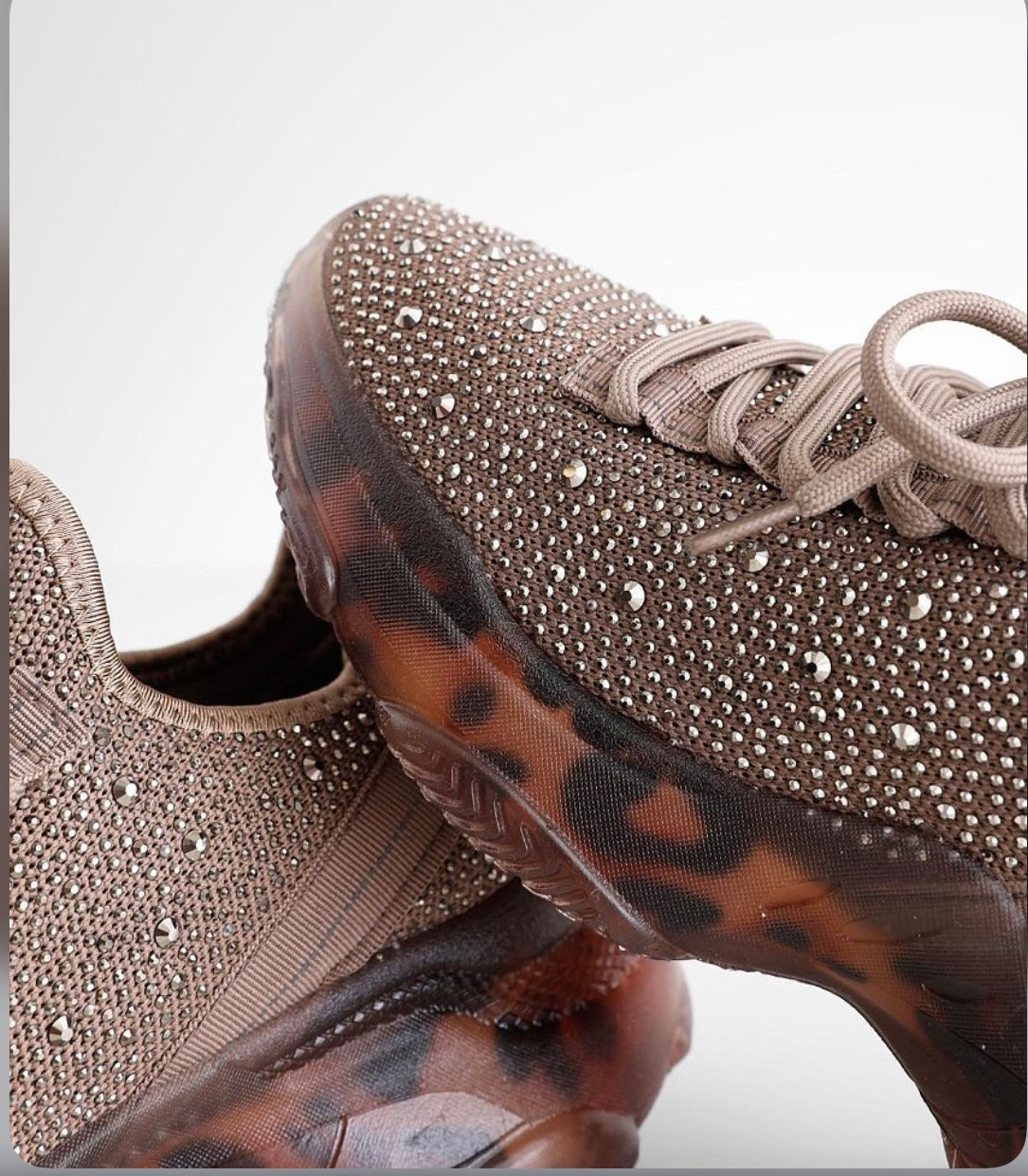 Very G Hella Sneakers - Taupe