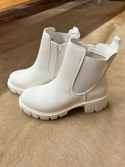 Very G Zoe Boots - White