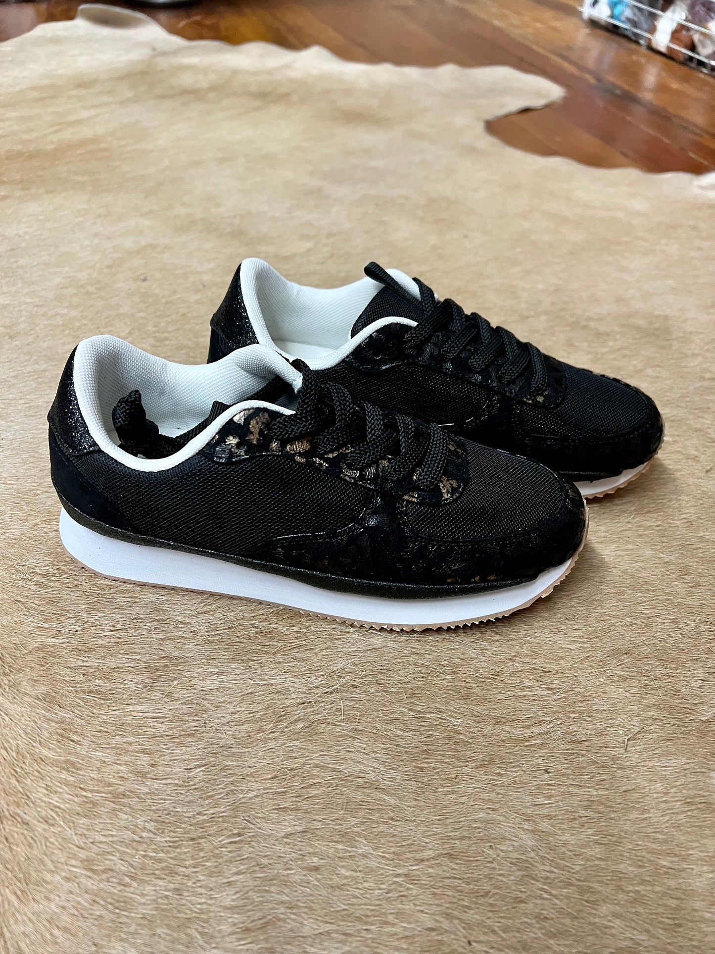 Very G Black Animal Print Runner 2