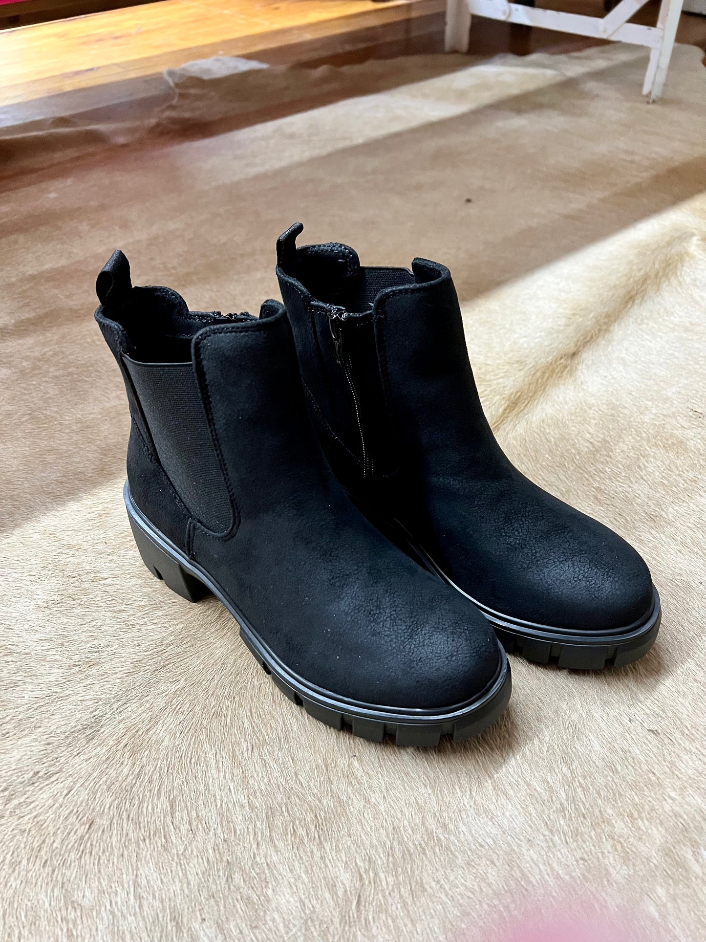 Very G Zoe Boots - Black