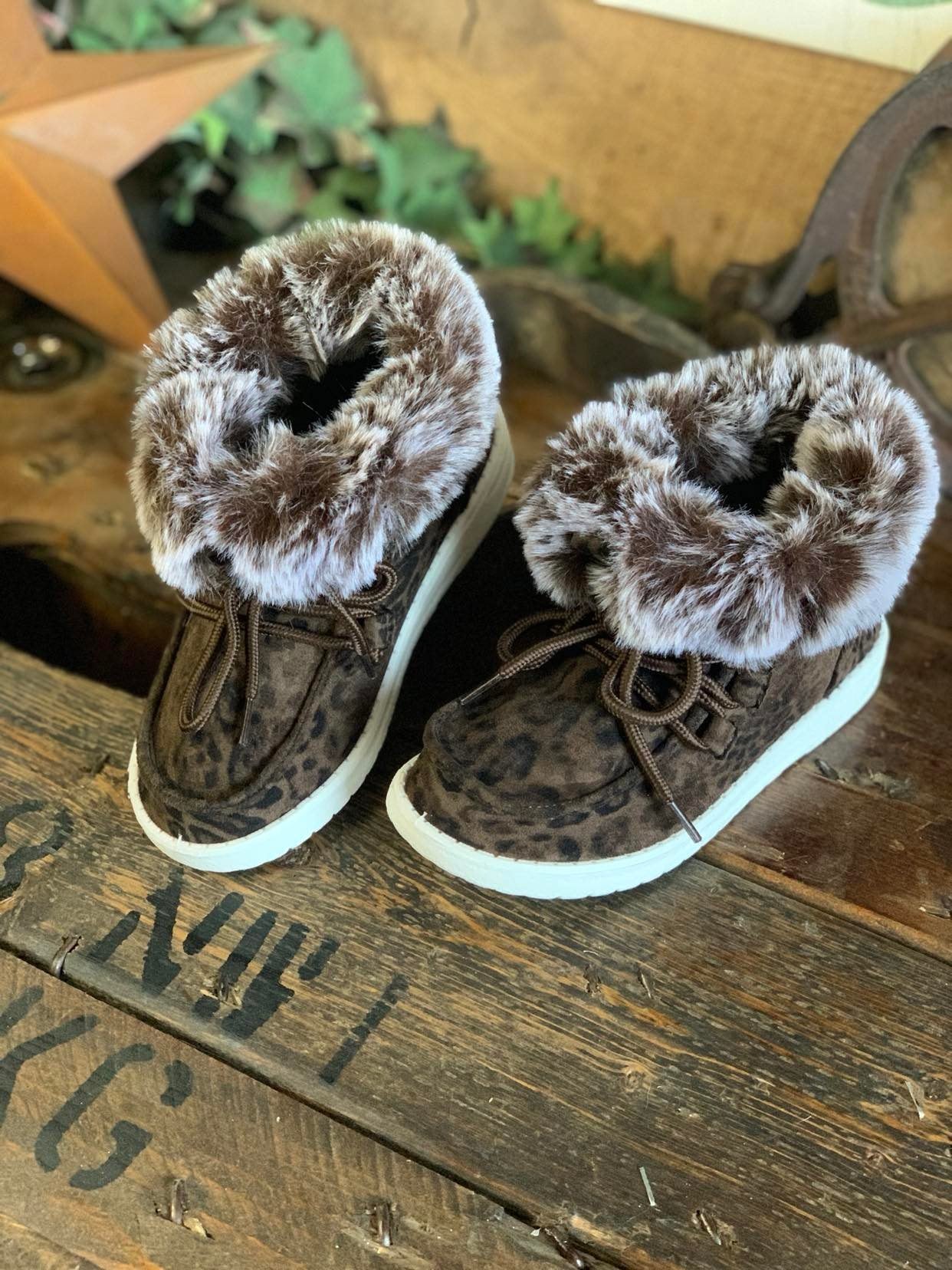 Kids Gypsy Jazz Fancy Fur Boots - Taupe