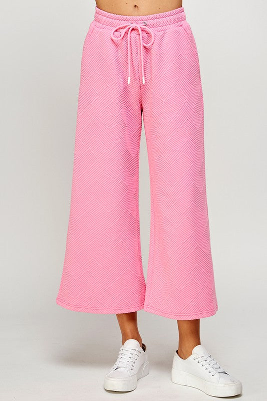 Curvy Girl Textured Cropped Wide Pants -Bubble Gum