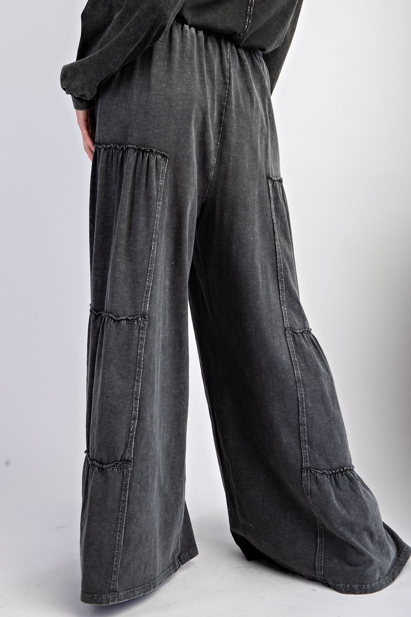 Mineral Washed Tiered Pants - Black