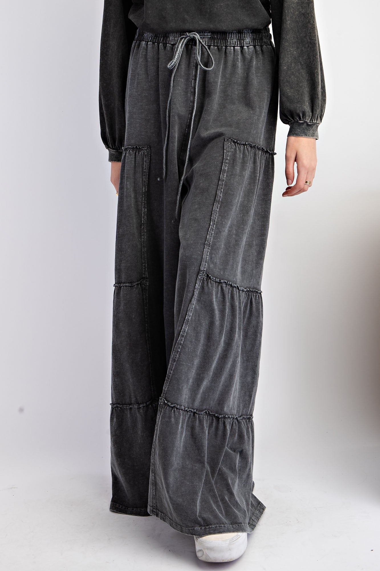 Mineral Washed Tiered Pants - Black