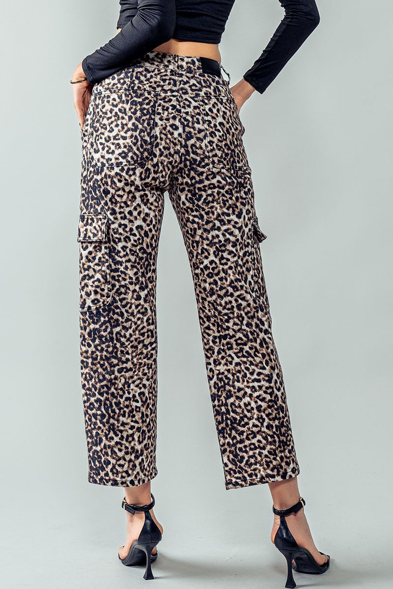 Savanna Cropped Cargo Pants - Leopard