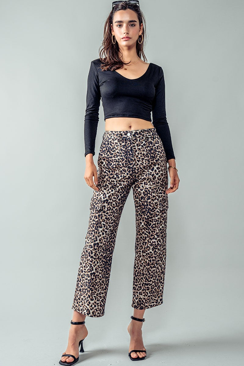 Savanna Cropped Cargo Pants - Leopard