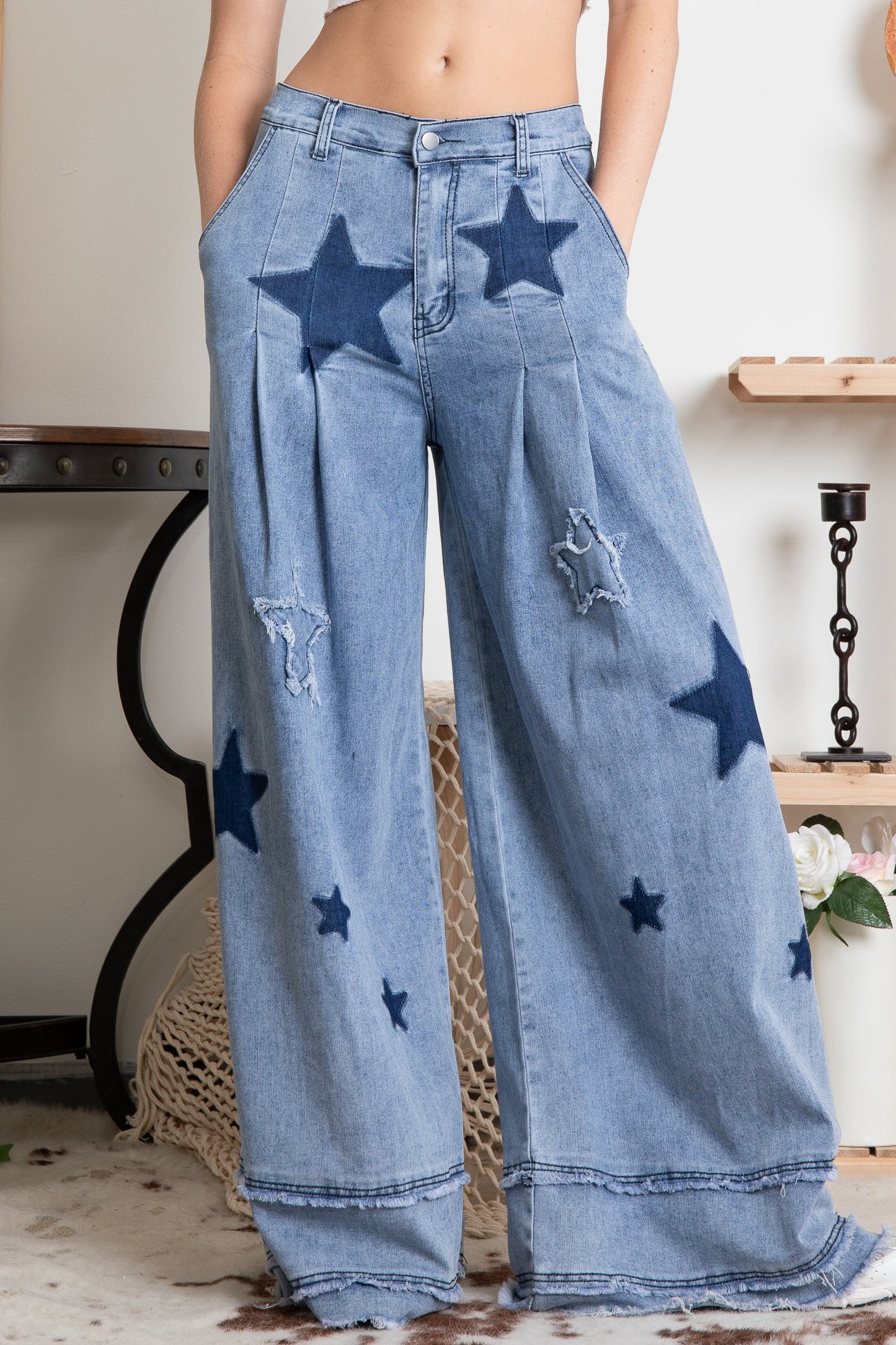 Star Patch Wide Leg Stretchy Denim Pants