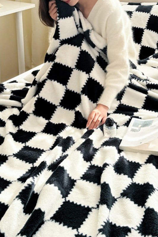 Checkered Soft Plush Large Blanket