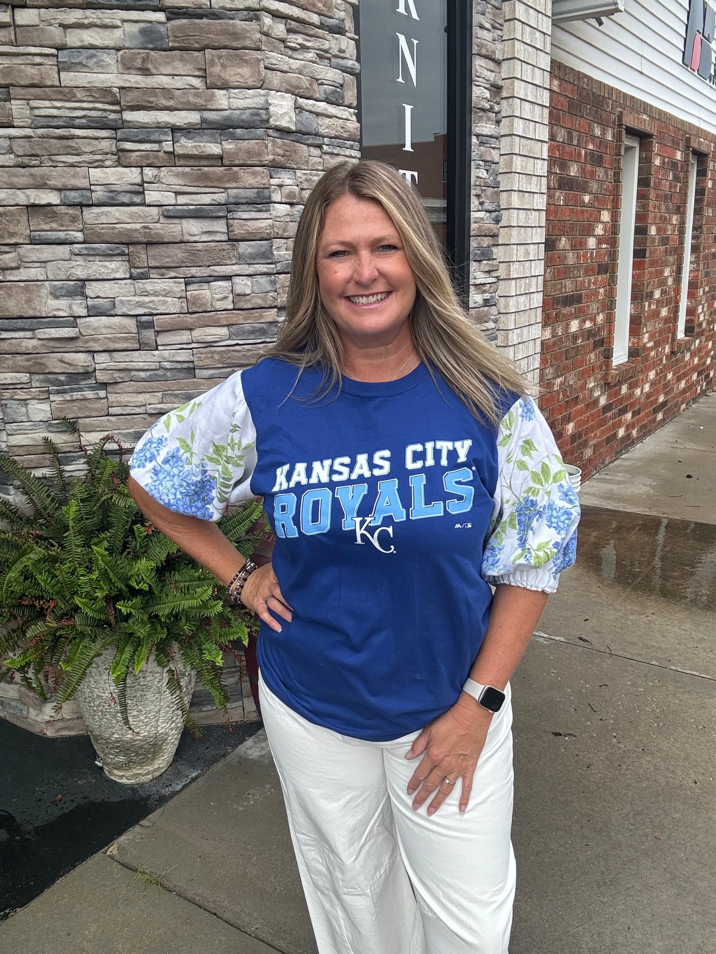 KC Royals Tablecloth Sleeve Top