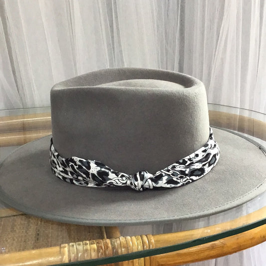 Olive & Pique Grey Pinched Crown Fedora with Leopard Scarf Band