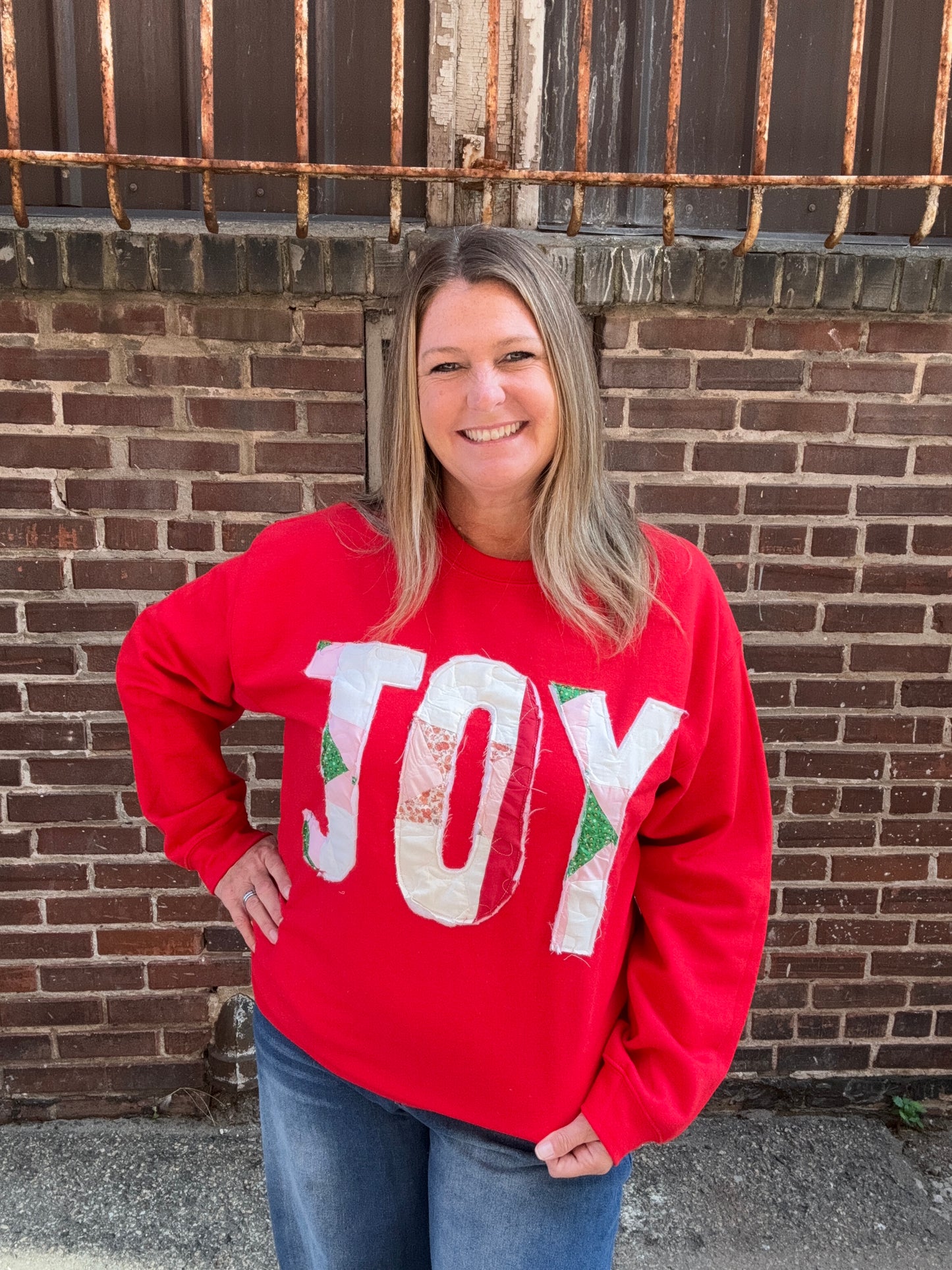 Vintage Quilt Joy Sweatshirt - Red