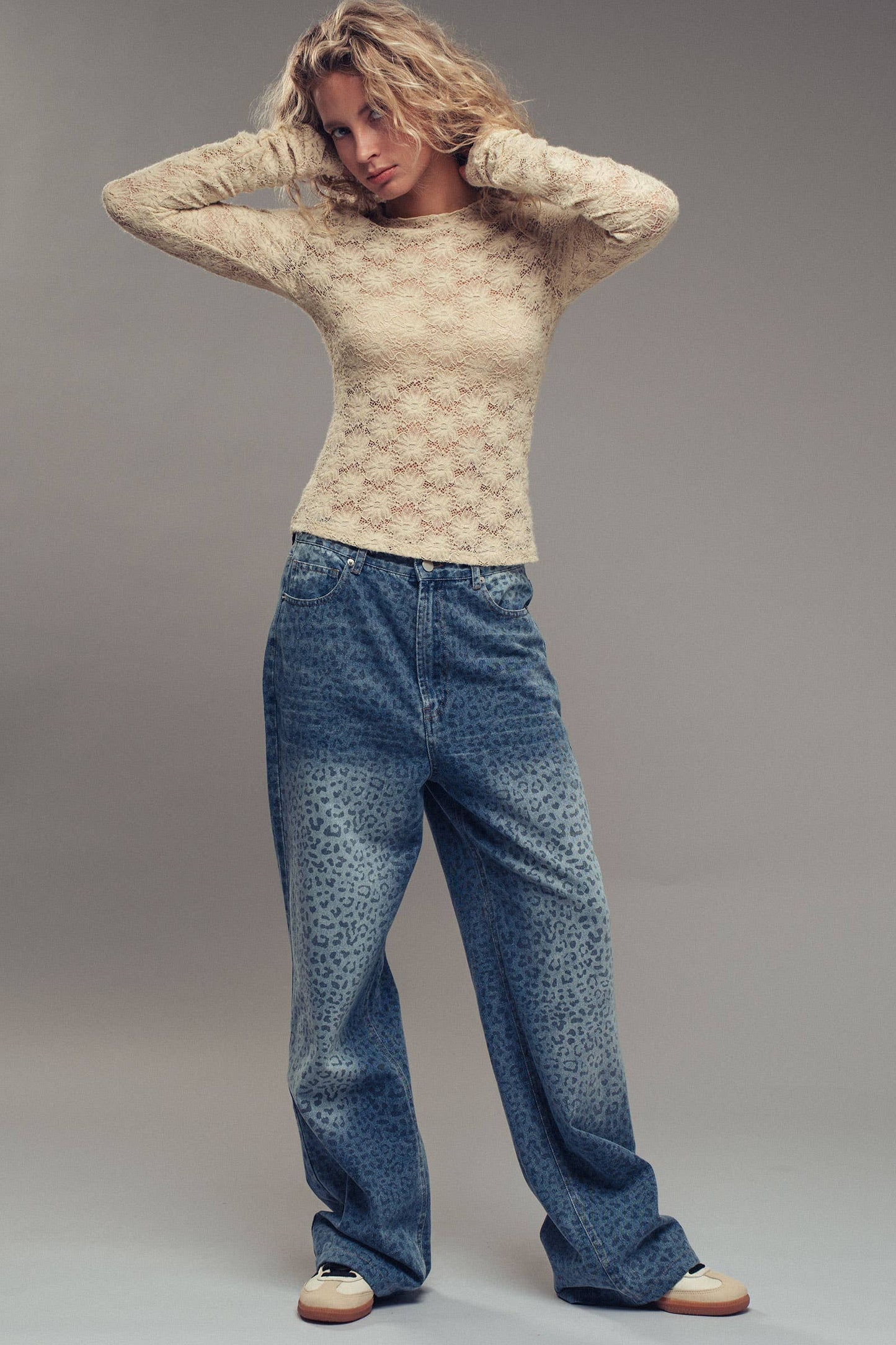 Romantic Floral Stretch Lace Layering Top