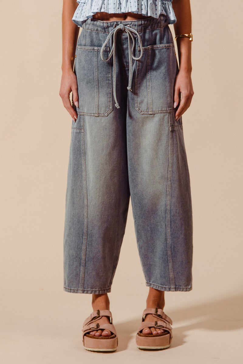 Mid Rise Wide Leg Denim Jeans w/Drawstring