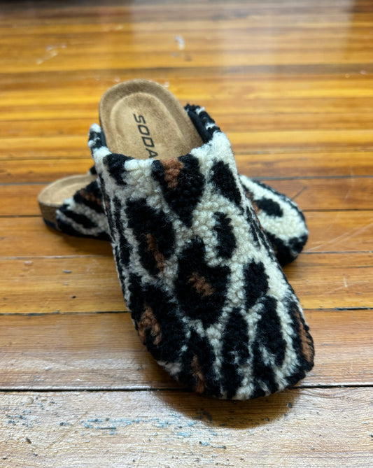 Fleece Leopard Slip On Shoes