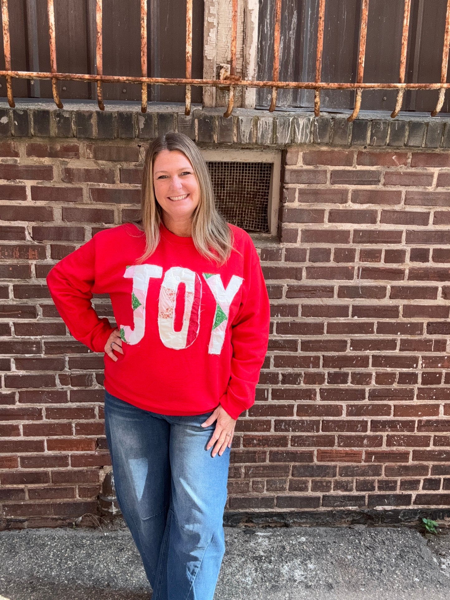 Vintage Quilt Joy Sweatshirt - Red