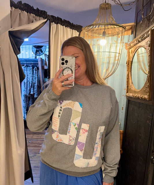 Vintage Quilt OU Sweatshirt - Grey