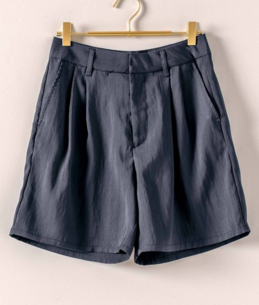 Soft Tailored Pleated Shorts- Black