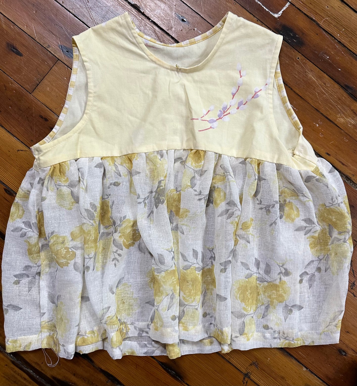 Sleeveless Yellow Floral Tablecloth Top