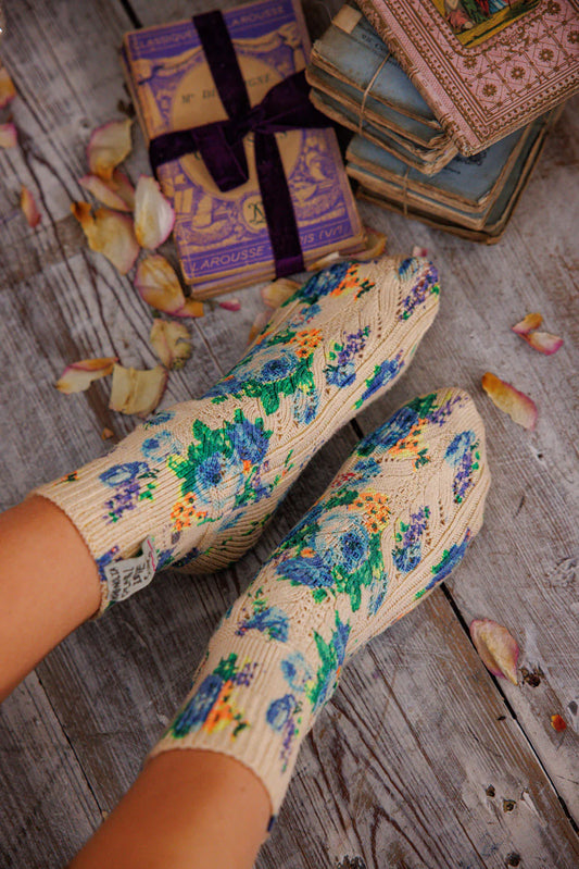 Magnolia Pearl Floral Lil' Dipper Socks - Lisette