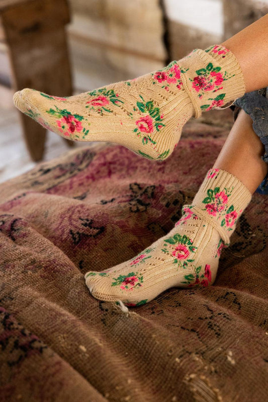 Magnolia Pearl Floral Lil' Dipper Socks - Lusoria