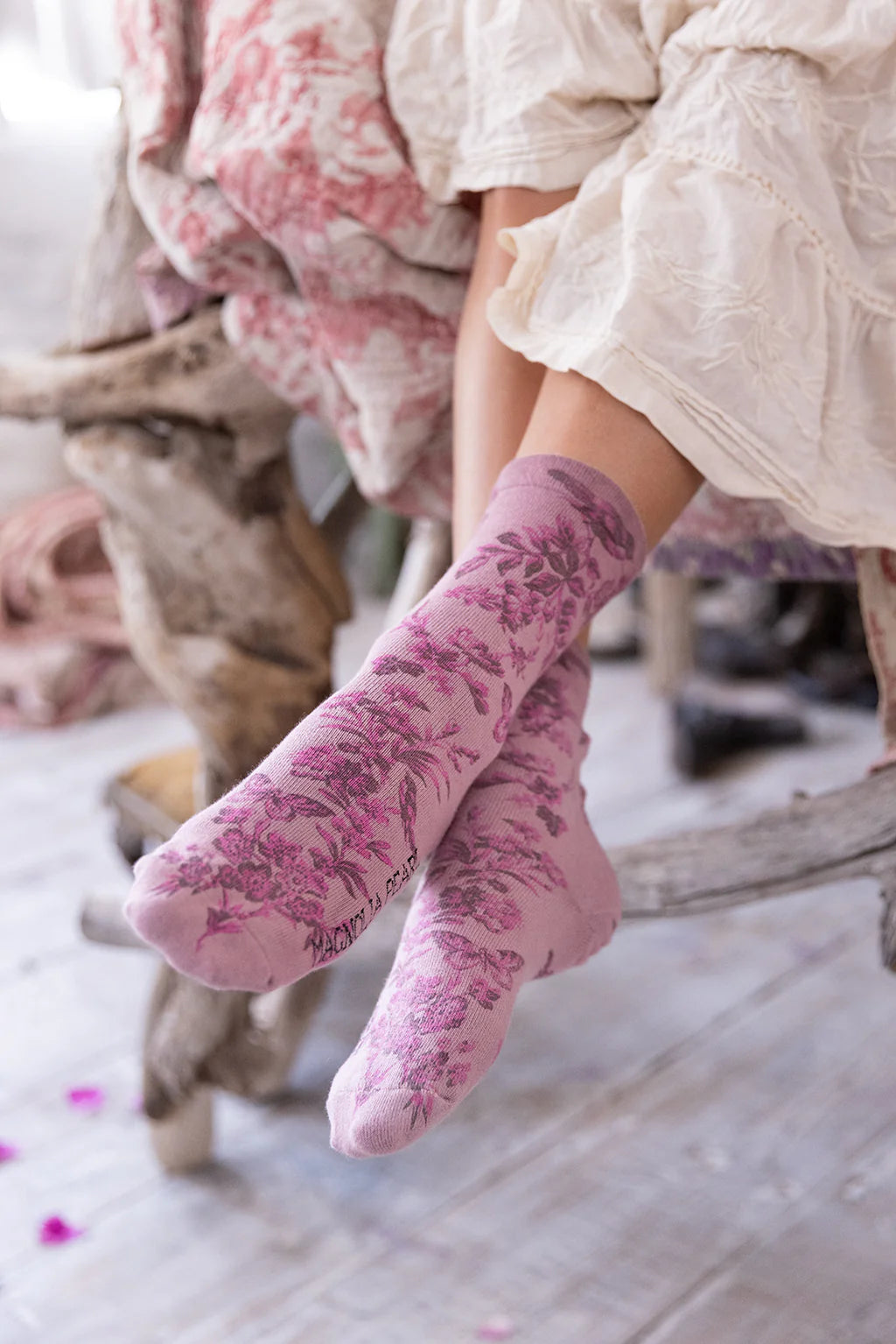 Magnolia Pearl Vol Du Jardin MP Socks - Purple Martin