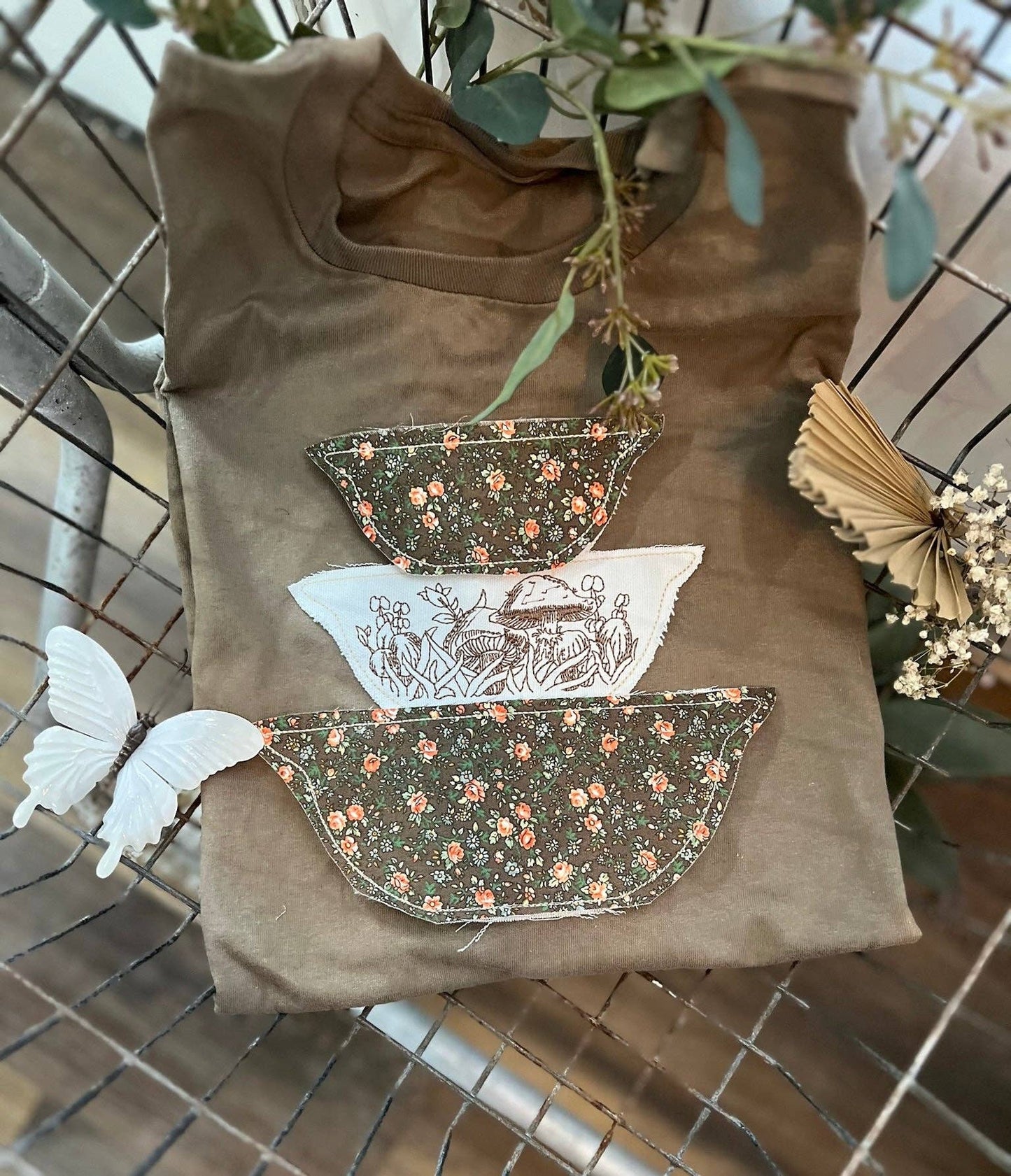 Vintage Bowl Forest Fancy Tee - Floral