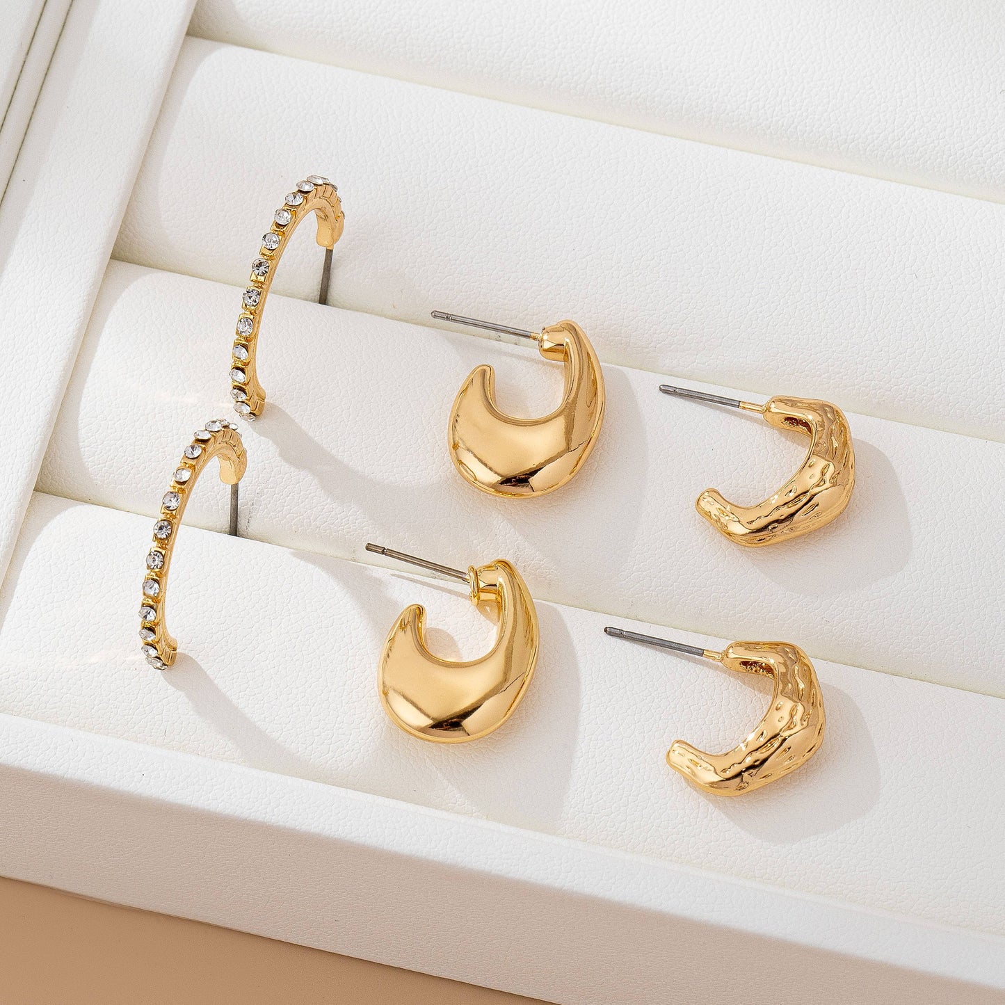 Tapered Rhinestone Huggie Hoop Trio Earring |