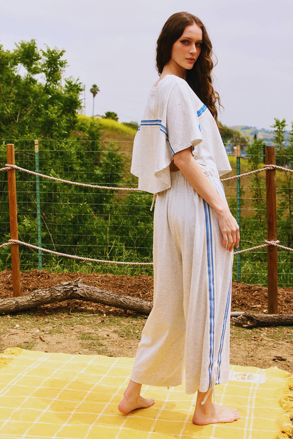 Side-Stripe Detail Tie Bottom Sweatpants