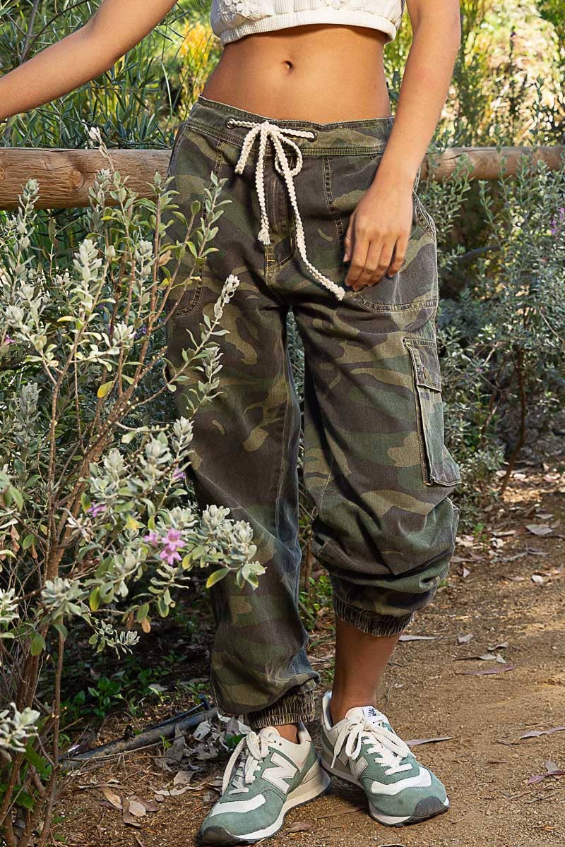Pocket Detailed Camo Jogger Pant