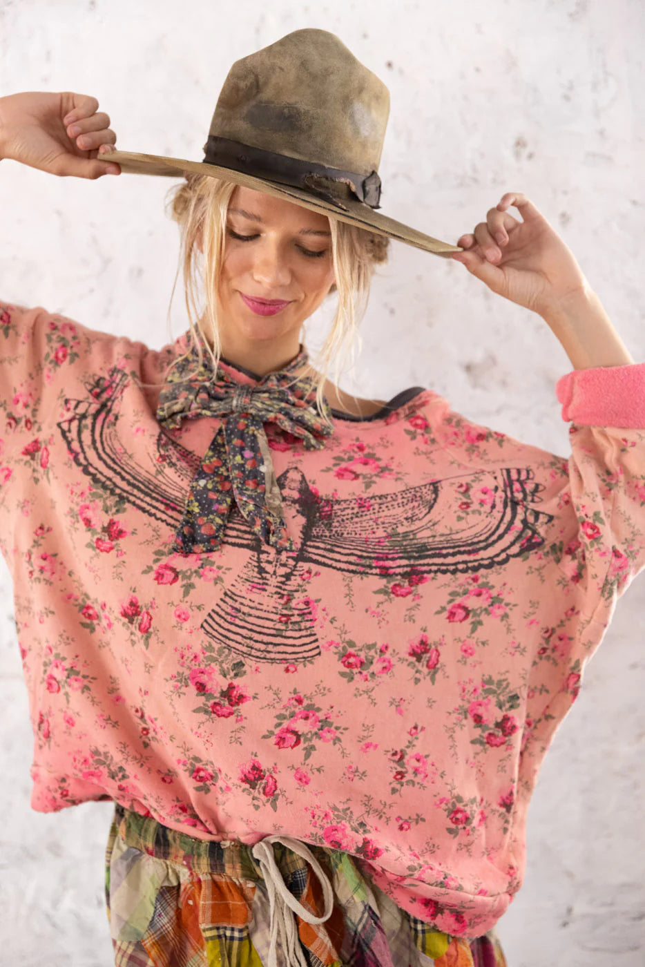 Magnolia Pearl Floral Hawk Richi Sweatshirt - Azalea