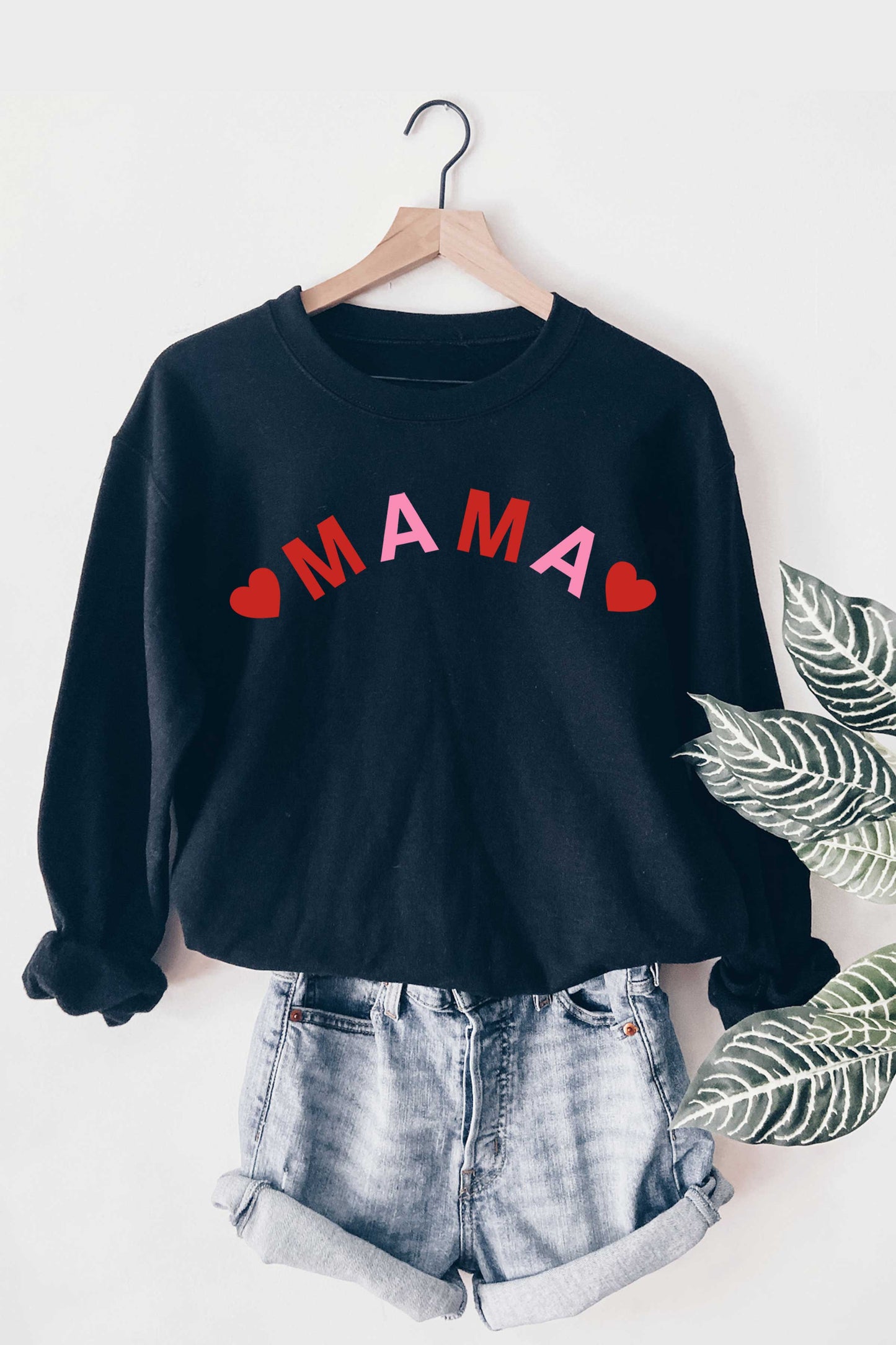 Mama w/Hearts Graphic Sweatshirt