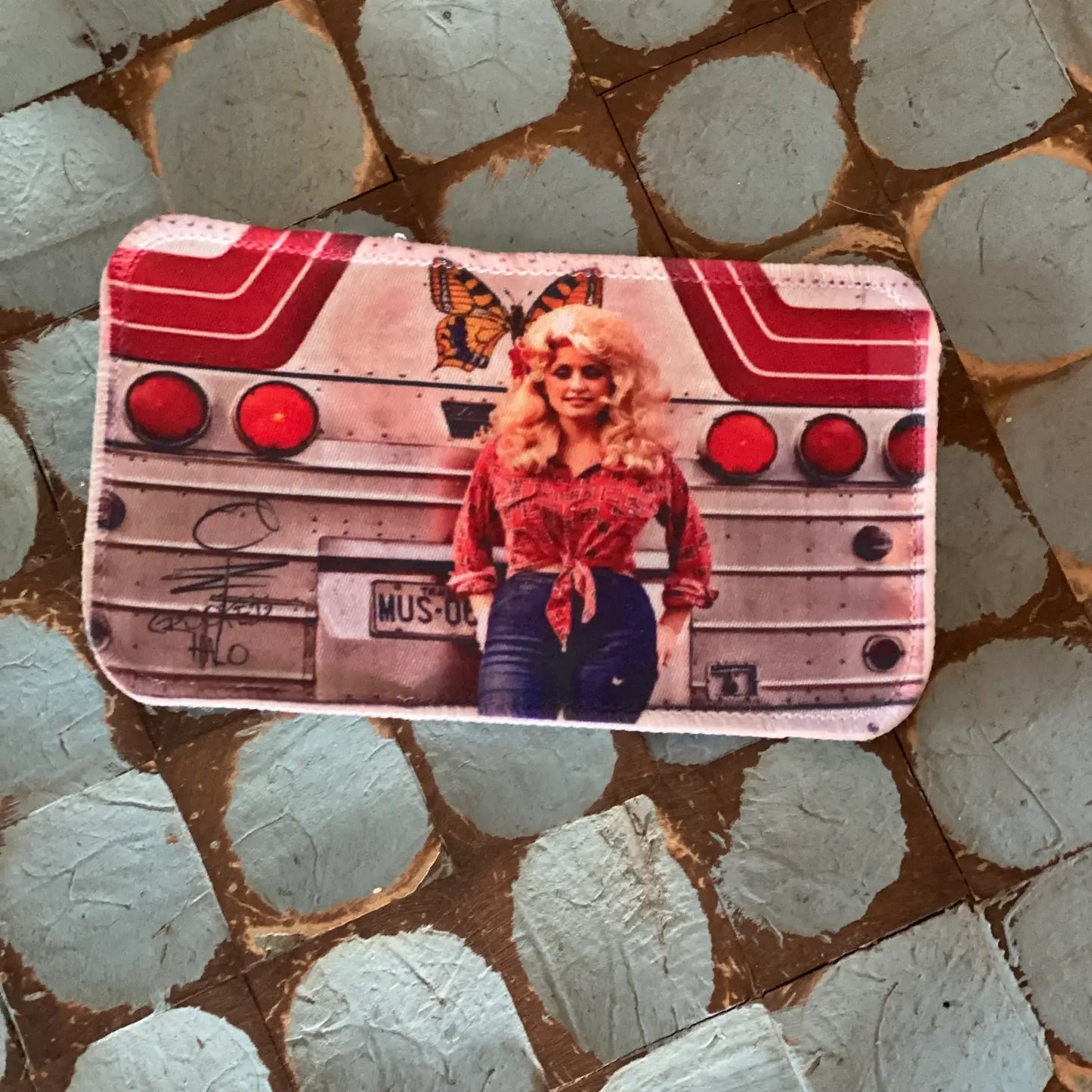 Dolly on the Road Iron on Patch