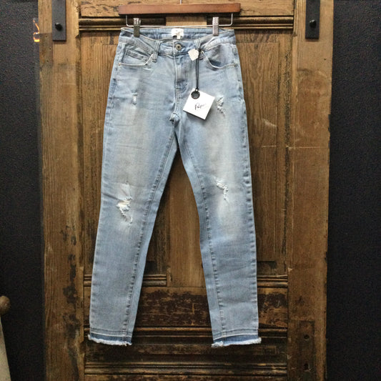 A2jeans w/ distressed knee