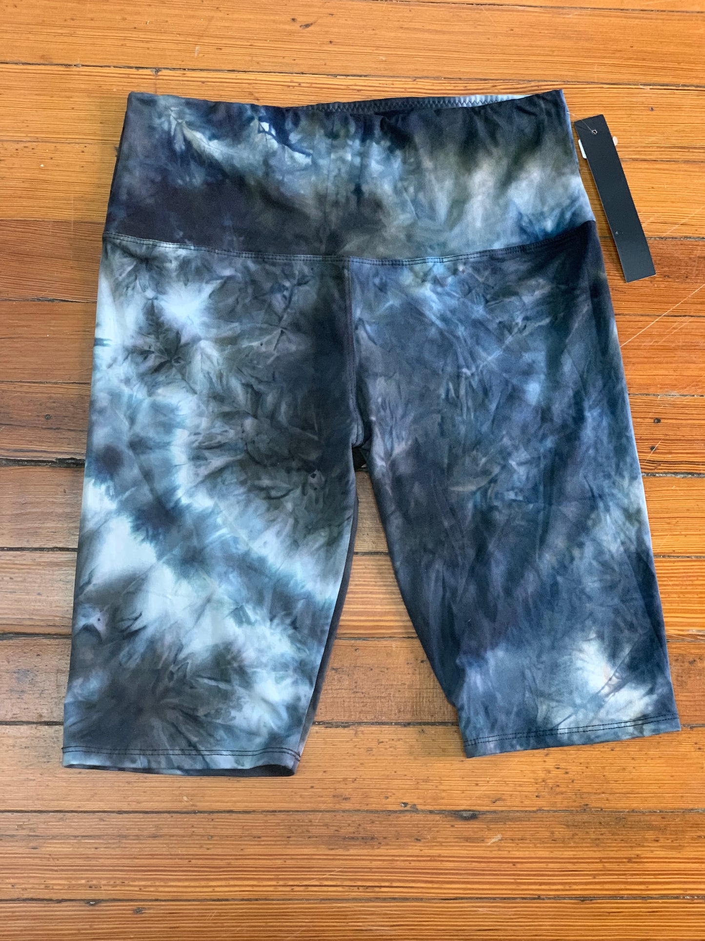 Curvy Girl Tie Dye Biker Shorts - Grey/Navy